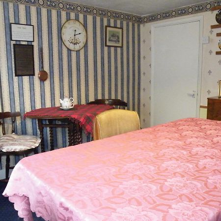 White Cottage Тентърдън Екстериор снимка