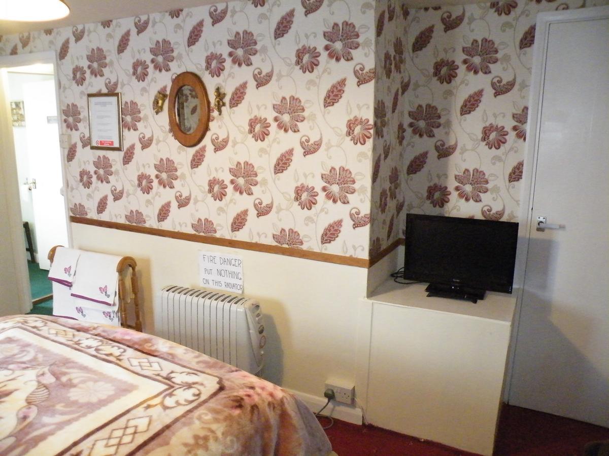 White Cottage Тентърдън Екстериор снимка