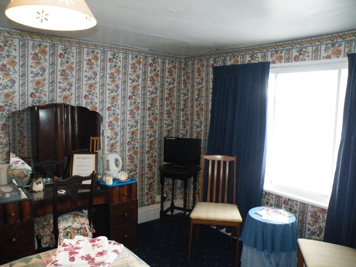 White Cottage Тентърдън Екстериор снимка