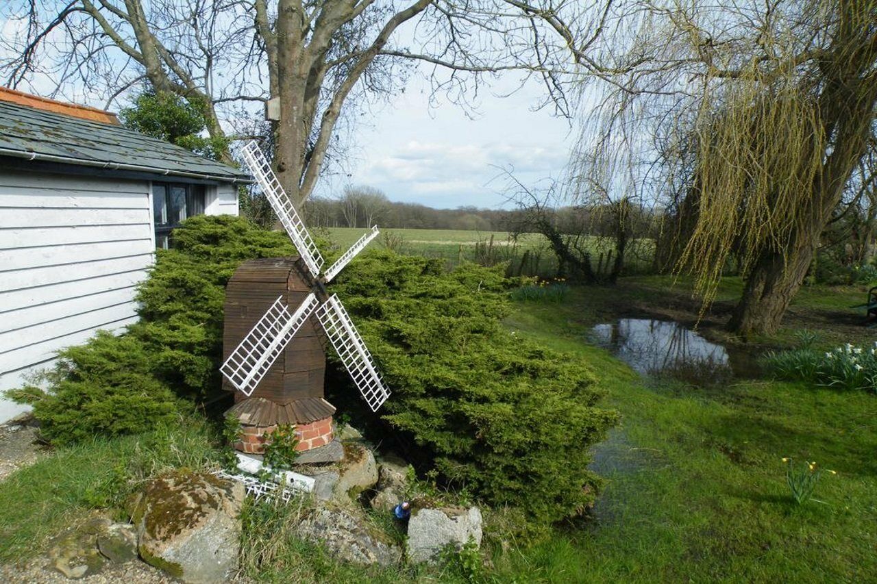 White Cottage Тентърдън Екстериор снимка
